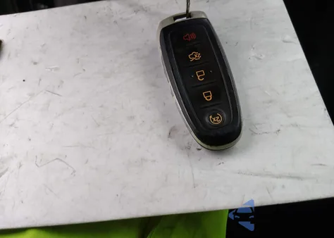 2018 Ford Taurus Sel z USA, uszkodzony, nr VIN 1FAHP2E83JG106210